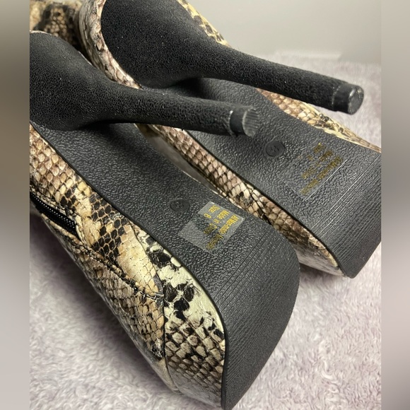 New Knee High Faux Snake Skin Boots - Picture 4 of 5